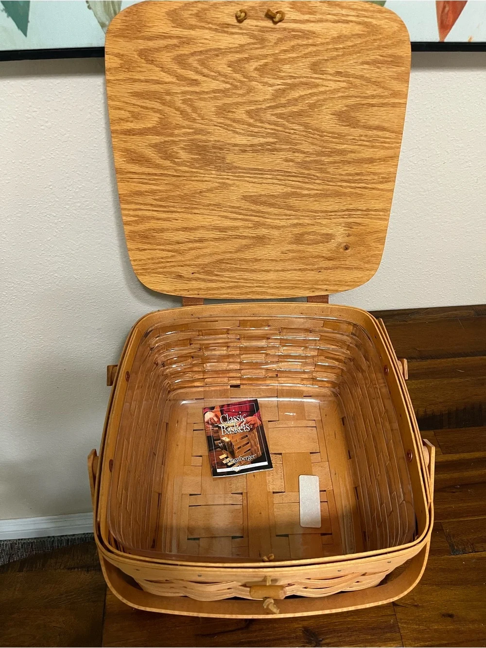 Longaberger Natural Light Brown Woven Picnic Basket with Lid and Handles